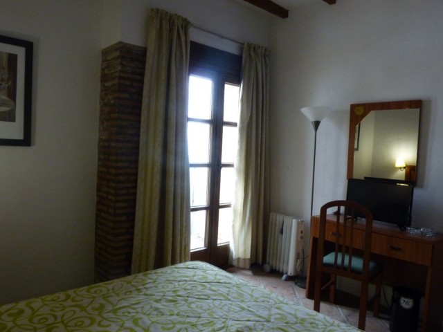 Liikekiinteistö Casares Pueblo