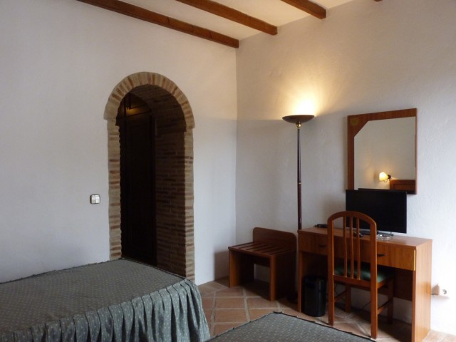 Liikekiinteistö Casares Pueblo