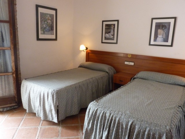 Liikekiinteistö Casares Pueblo