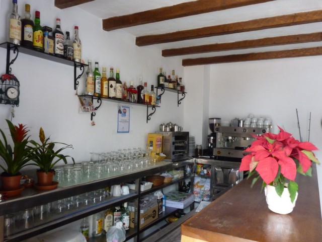 Liikekiinteistö Casares Pueblo