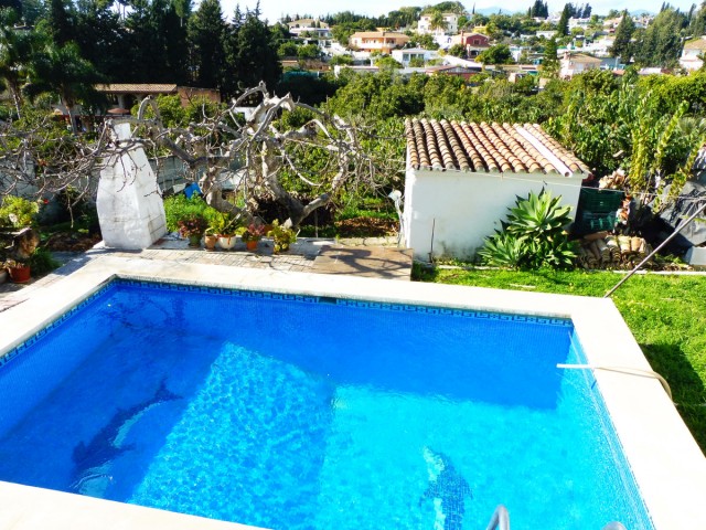 2 Bedrooms Villa in Marbella