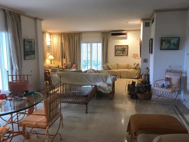 4 Schlafzimmer Villa in La Quinta