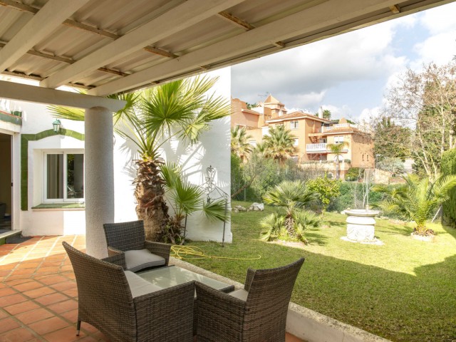 Villa con 4 Dormitorios  en Reserva de Marbella