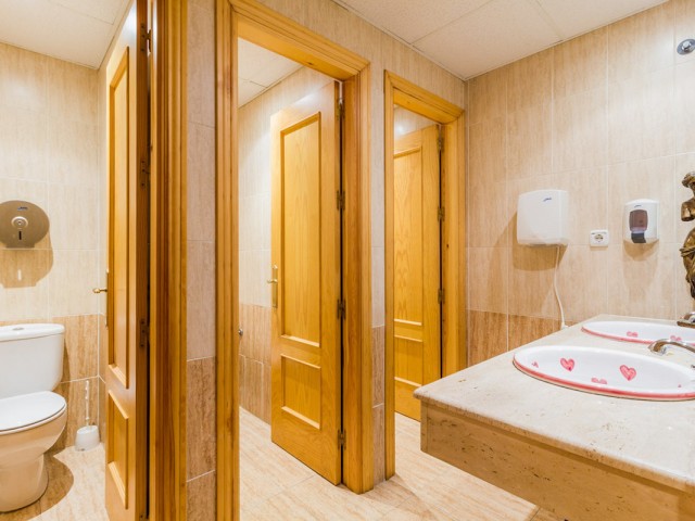 Commercial in Estepona