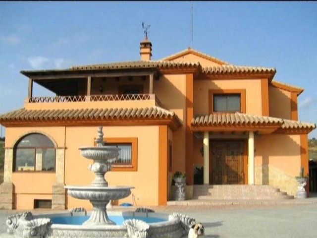 5 Makuuhuoneen Huvila Estepona