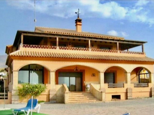 5 Makuuhuoneen Huvila Estepona