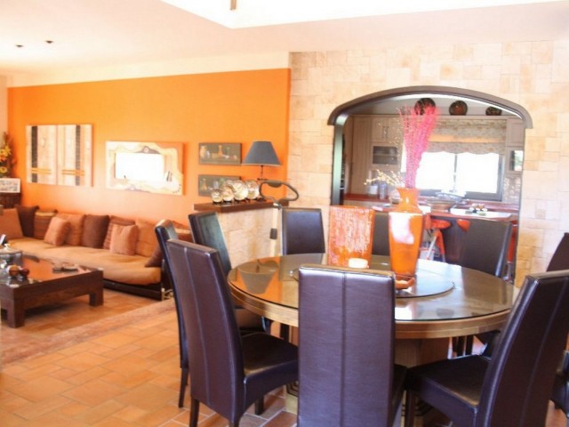 5 Makuuhuoneen Huvila Estepona