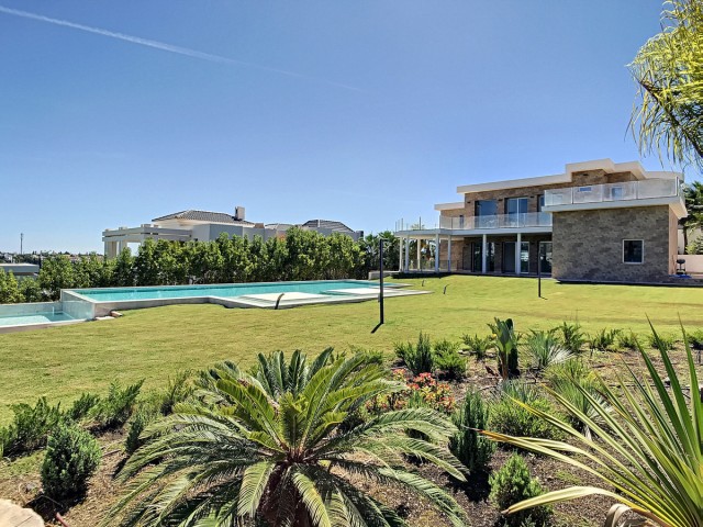 Villa avec 5 Chambres  à Los Flamingos