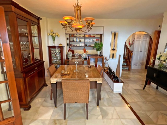 6 Bedrooms Villa in Mijas