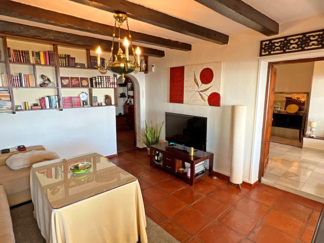 6 Bedrooms Villa in Mijas