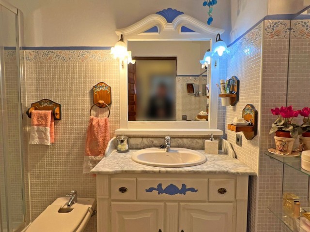 6 Bedrooms Villa in Mijas