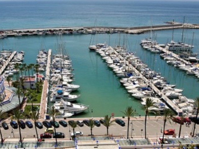 Penthouse in Estepona