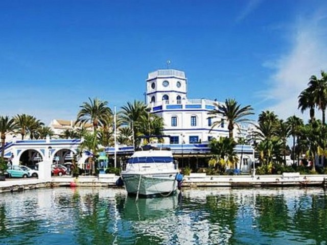 Penthouse in Estepona