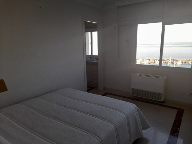 Penthouse in Estepona