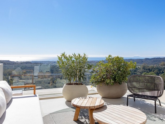 2 Bedrooms Apartment in Benahavís