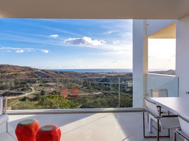 2 Bedrooms Apartment in Benahavís