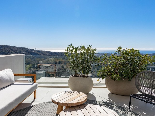 2 Bedrooms Apartment in Benahavís