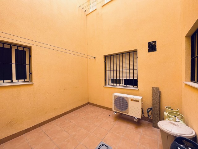 Appartement avec 3 Chambres  à San Luis de Sabinillas