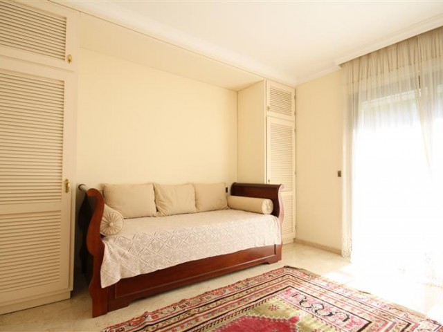 6 Makuuhuoneen Huvila Los Monteros