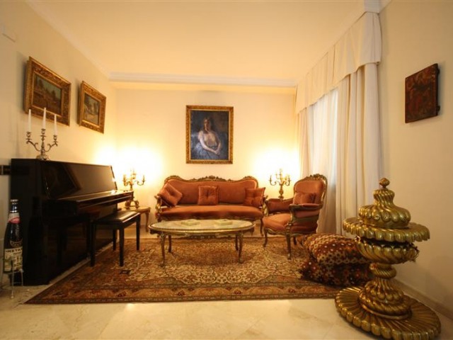 6 Bedrooms Villa in Los Monteros