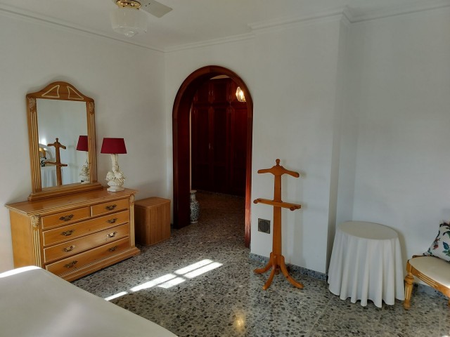 Villa avec 6 Chambres  à El Coto