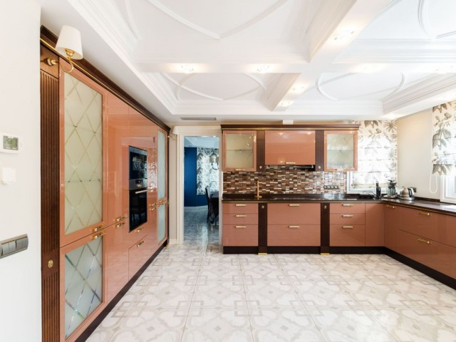 6 Bedrooms Villa in Hacienda Las Chapas