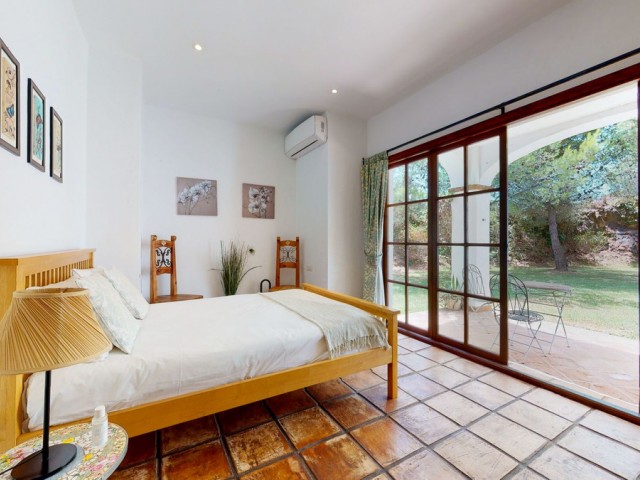 10 Bedrooms Villa in Mijas
