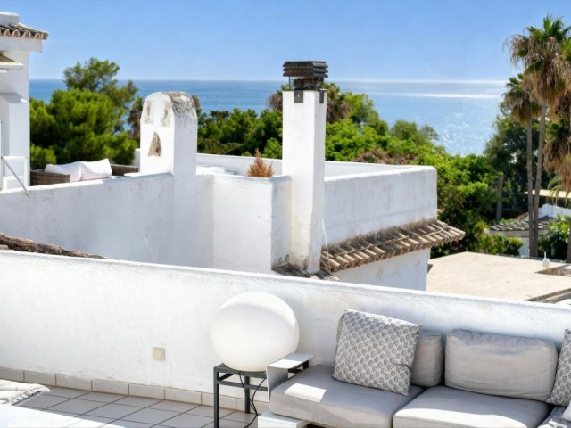 Penthouse avec 5 Chambres  à Elviria