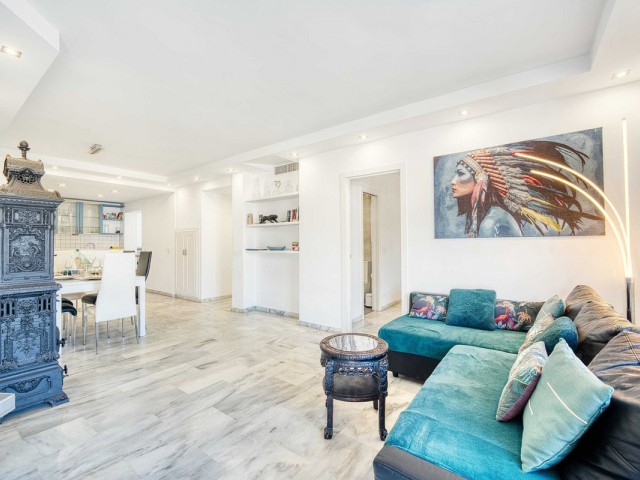 Penthouse avec 5 Chambres  à Elviria