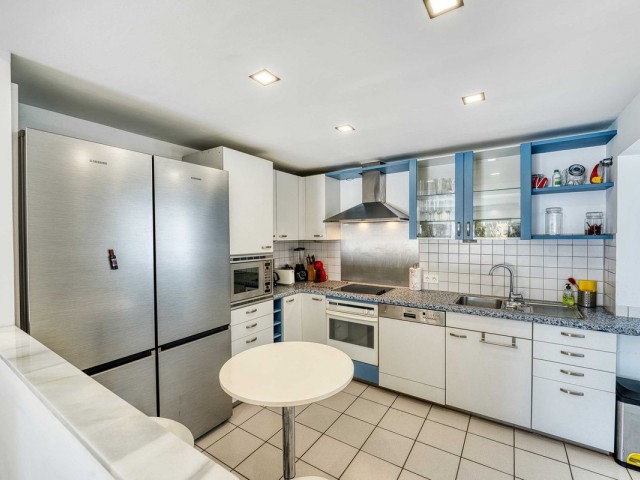 Penthouse avec 5 Chambres  à Elviria