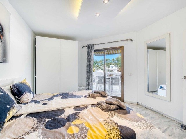 Penthouse avec 5 Chambres  à Elviria