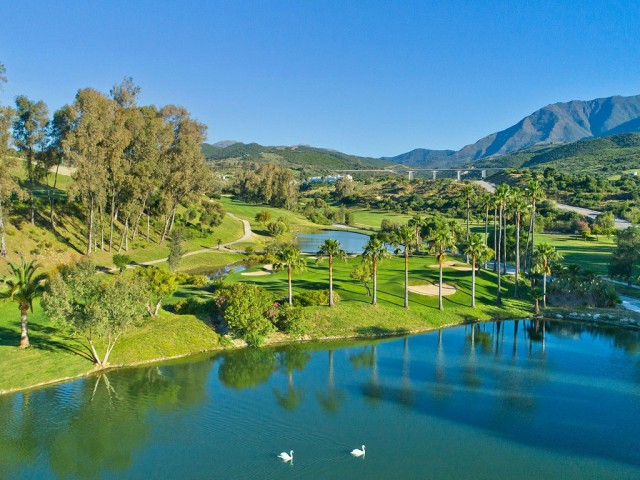 Penthouse avec 2 Chambres  à Estepona