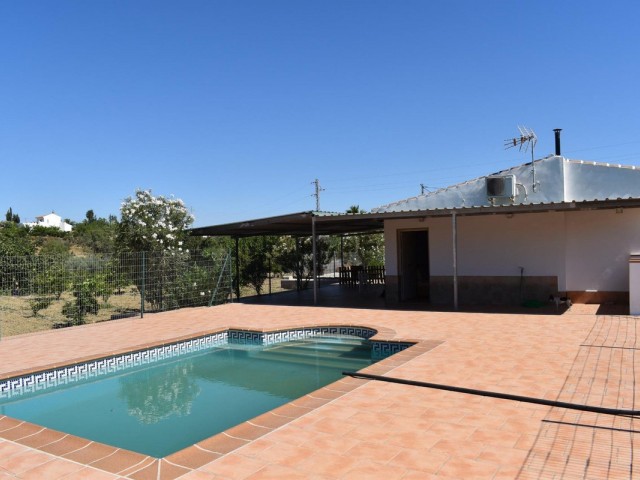 2 Bedrooms Villa in Alhaurín el Grande