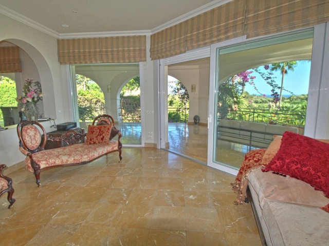 4 Bedrooms Villa in Sotogrande Alto