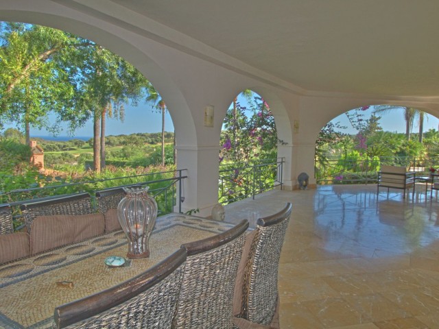 4 Bedrooms Villa in Sotogrande Alto