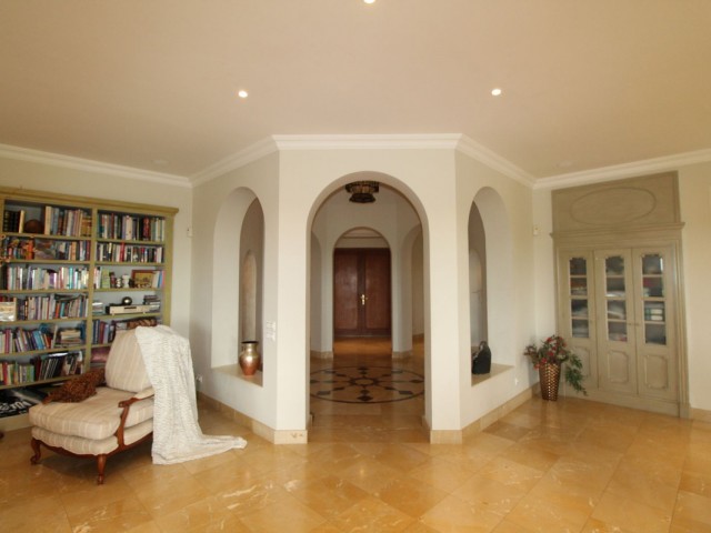 4 Bedrooms Villa in Sotogrande Alto