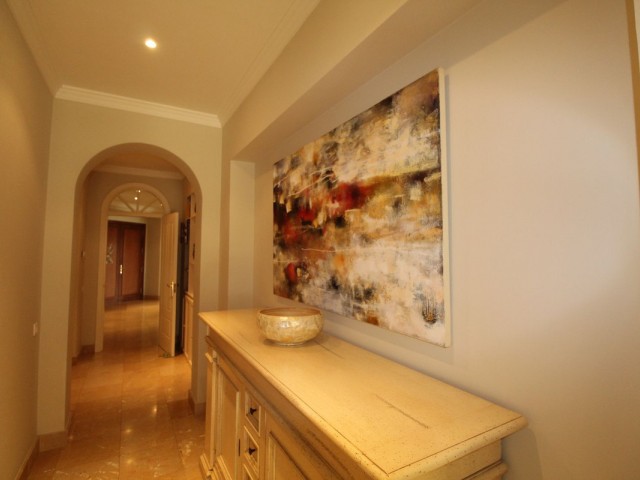 4 Bedrooms Villa in Sotogrande Alto