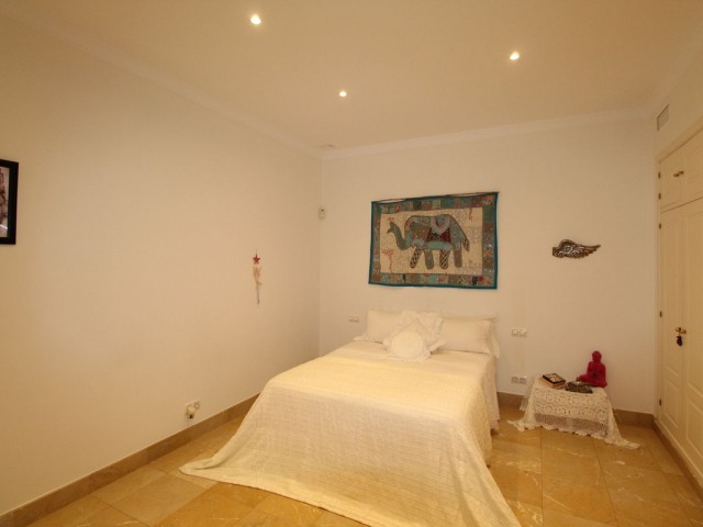 4 Bedrooms Villa in Sotogrande Alto