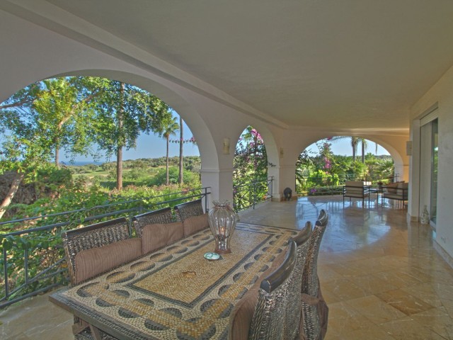 4 Bedrooms Villa in Sotogrande Alto