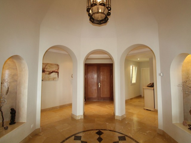 4 Bedrooms Villa in Sotogrande Alto