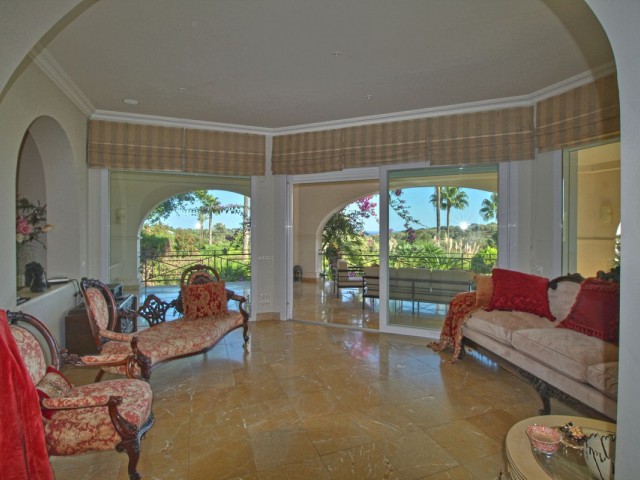 4 Bedrooms Villa in Sotogrande Alto