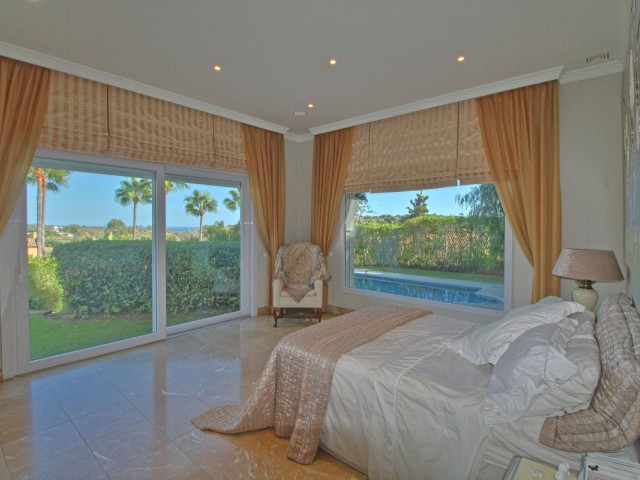 4 Bedrooms Villa in Sotogrande Alto