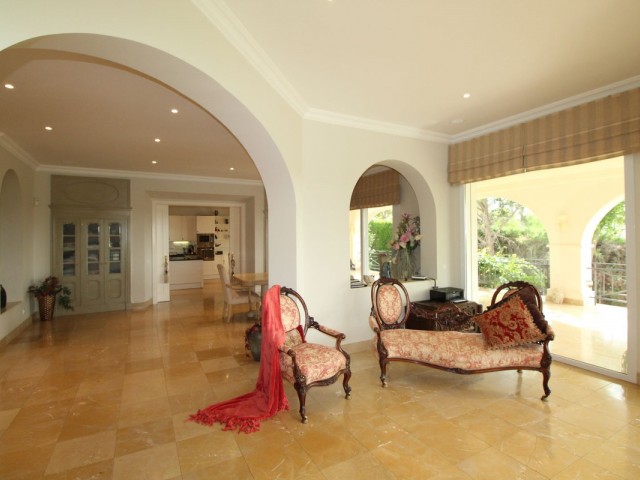 4 Makuuhuoneen Huvila Sotogrande Alto