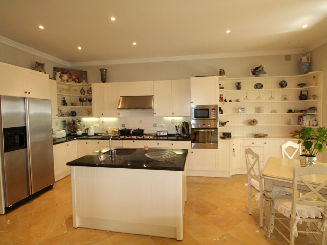 4 Makuuhuoneen Huvila Sotogrande Alto