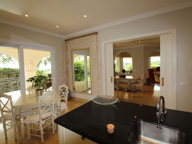 4 Makuuhuoneen Huvila Sotogrande Alto
