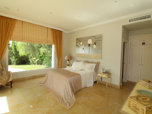 4 Makuuhuoneen Huvila Sotogrande Alto