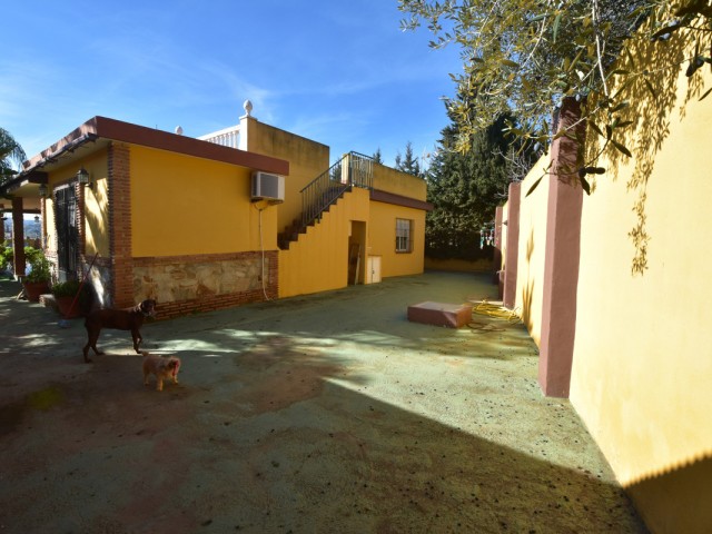 Villa con 3 Dormitorios  en Campo Mijas
