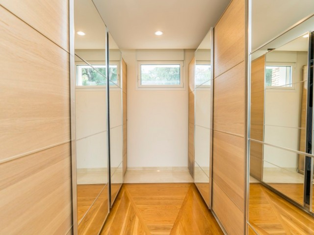 5 Bedrooms Villa in La Mairena