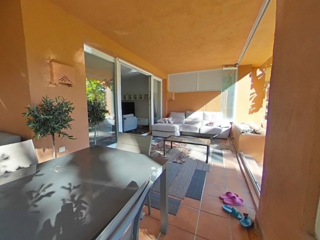 4 Bedrooms Apartment in Nueva Andalucía