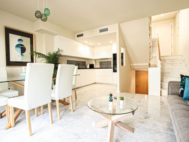 Maison mitoyenne, Riviera del Sol, R4420147